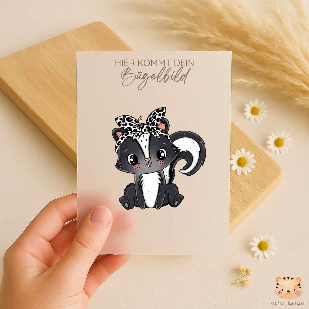 Vorbestellung: Bügelbild Stinktier