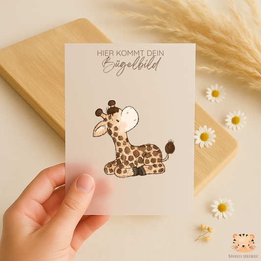 Vorbestellung: Bügelbild Knuddelgiraffe