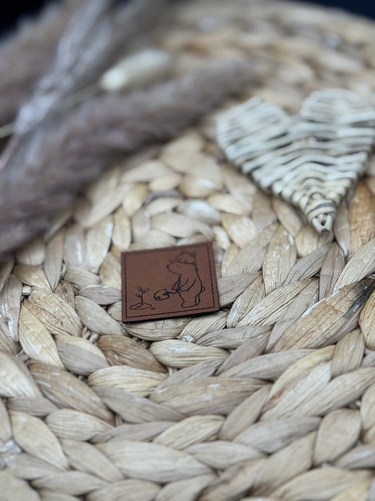 Kunstleder-Label Bär der Baumeister