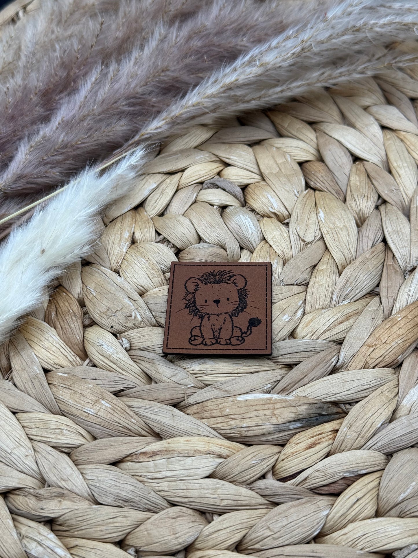 Kunstleder-Label Linus Löwe