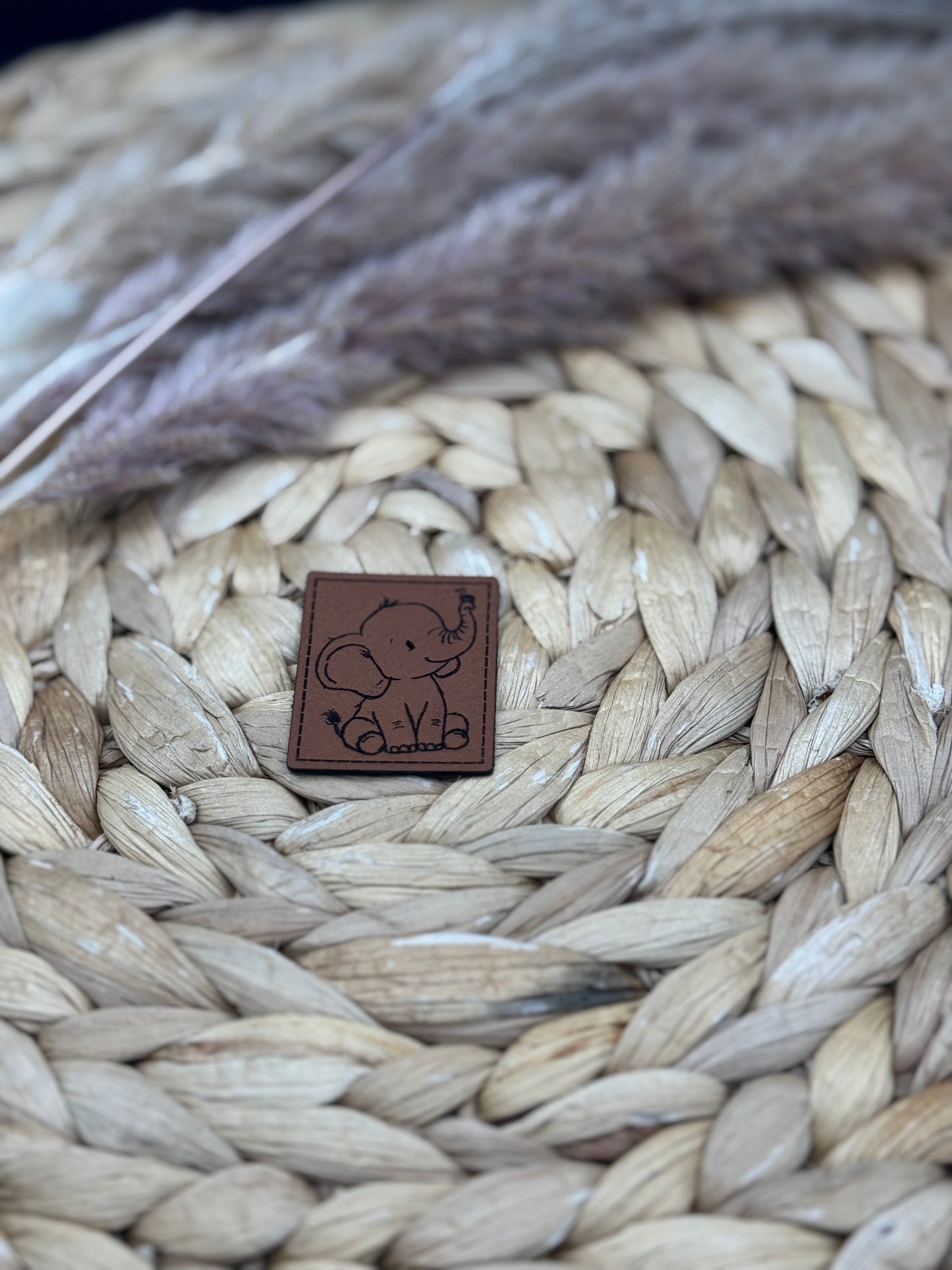 Kunstleder-Label Knuddel Elefant